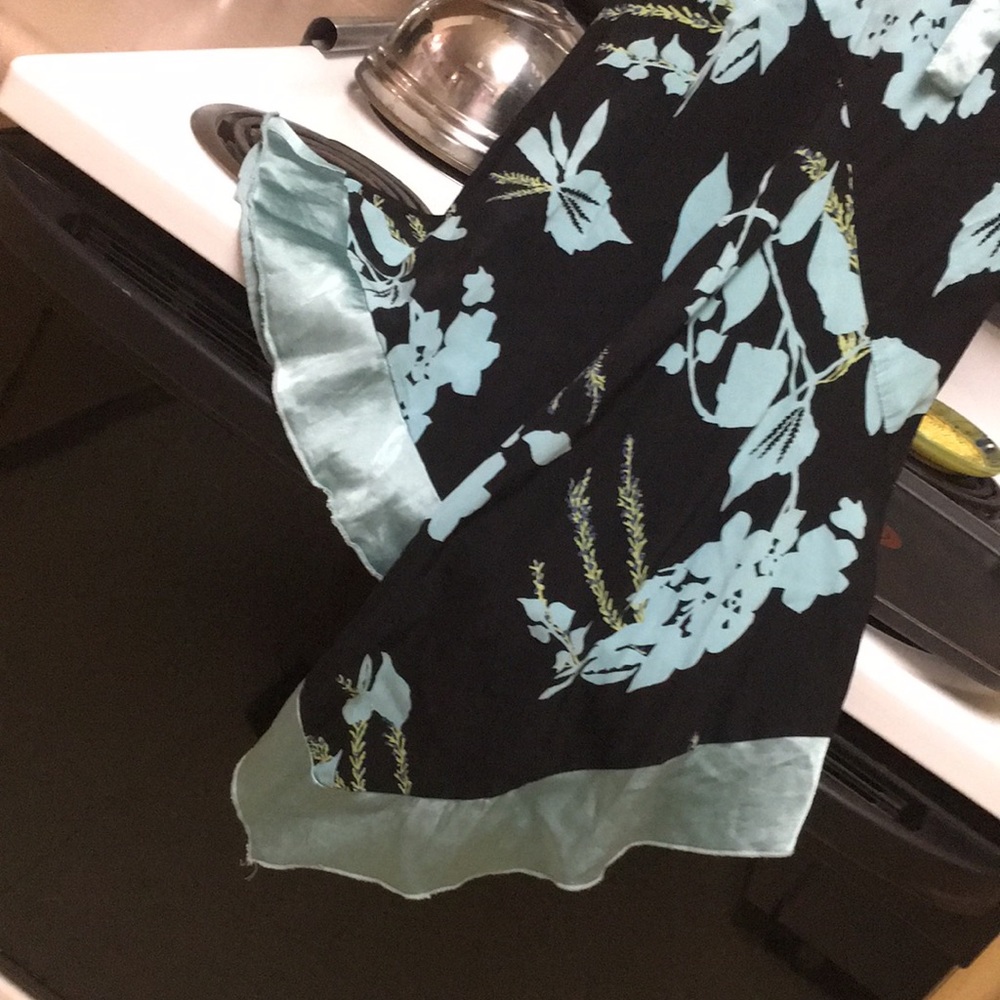 Dress - Picture 4 of 5